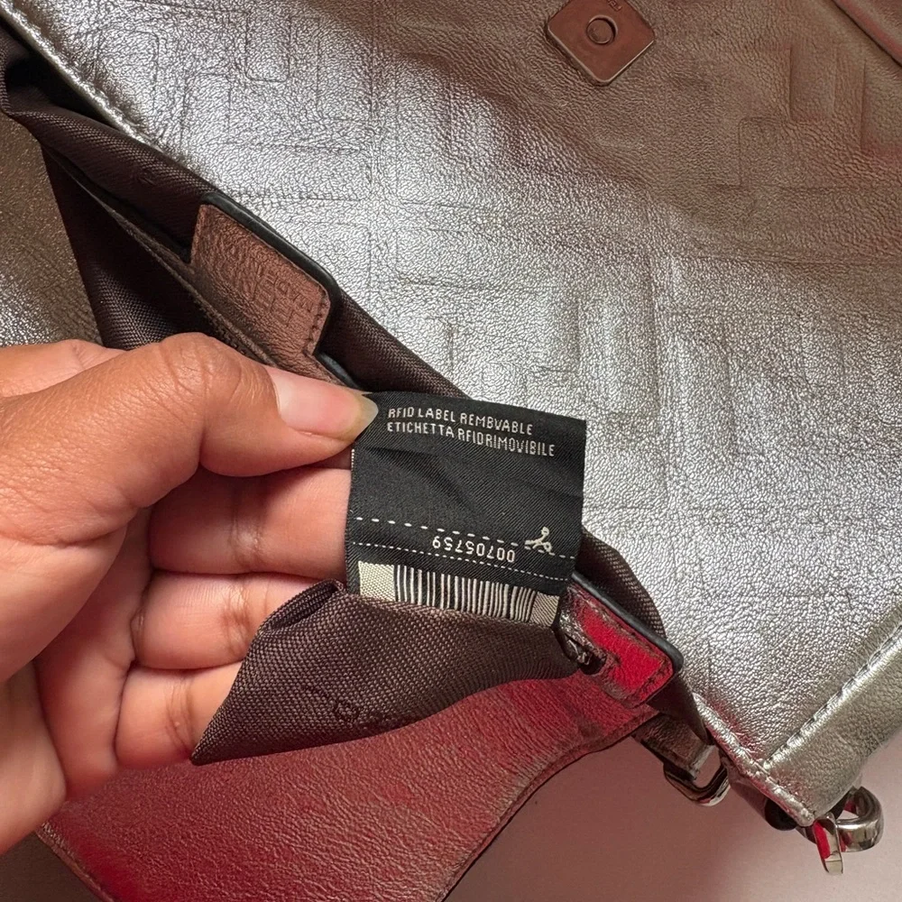 Fendi Silver baguette bag - Picture 7 of 7